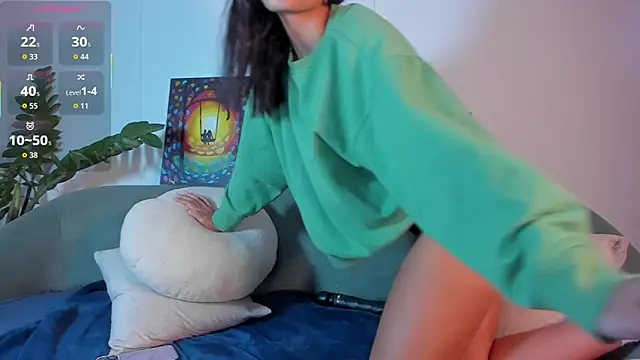 TIFFANYRUSSO online show from 10/23/25, 05:39