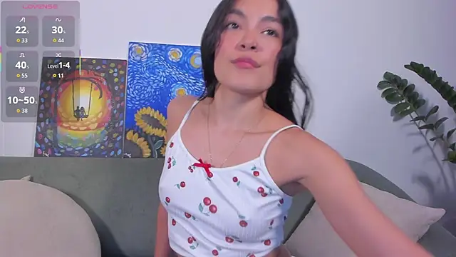 TIFFANYRUSSO online show from 03/13/26, 06:51