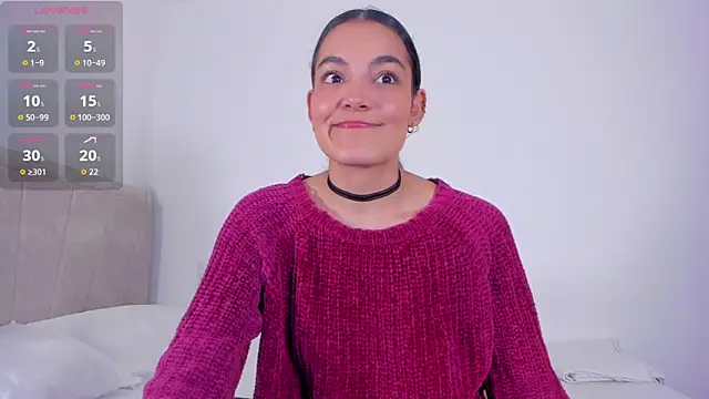 TIFFANYRUSSO online show from 11/26/25, 05:40