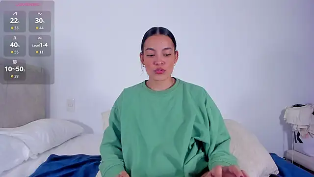 TIFFANYRUSSO online show from 11/24/25, 04:12