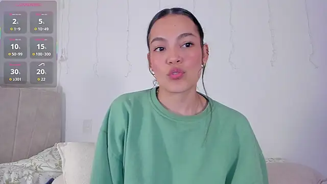 Snapshot of TIFFANYRUSSO chatting on 01/13/26, 11:08 TIFFANYRUSSO online show from 01/13/26, 11:08