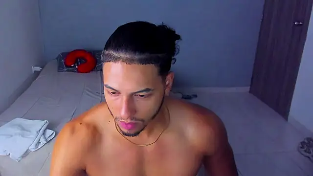 Kris Khalifa69 online show from 01/08/26, 08:42