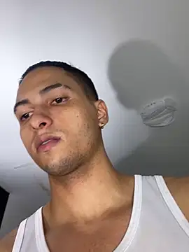 Kris Khalifa69 online show from 01/04/25, 04:54