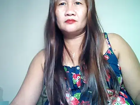 Snapshot of CarelineJoy chatting on 02/20/25, 11:31 CarelineJoy online show from 02/20/25, 11:31