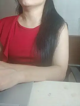 Snapshot of Chanchal--Navya chatting on 06/10/26, 05:47 Chanchal--Navya online show from 06/10/26, 05:47