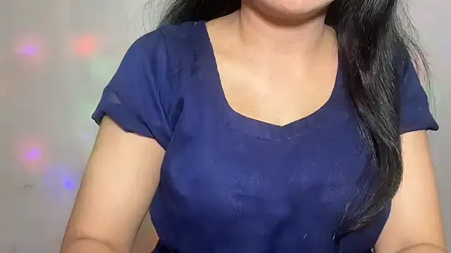 Snapshot of Chanchal--Navya chatting on 10/15/25, 12:02 Chanchal--Navya online show from 10/15/25, 12:02