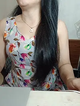 Snapshot of Chanchal--Navya chatting on 06/11/26, 06:05 Chanchal--Navya online show from 06/11/26, 06:05