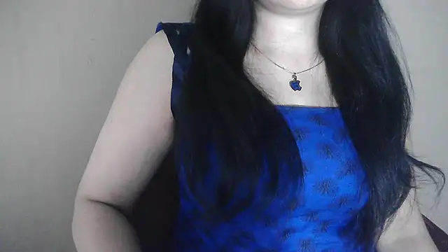 Snapshot of Chanchal--Navya chatting on 03/07/25, 08:33 Chanchal--Navya online show from 03/07/25, 08:33