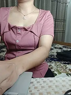 Snapshot of Chanchal--Navya chatting on 07/06/26, 07:49 Chanchal--Navya online show from 07/06/26, 07:49