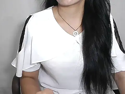 Snapshot of Chanchal--Navya chatting on 10/11/25, 05:47 Chanchal--Navya online show from 10/11/25, 05:47