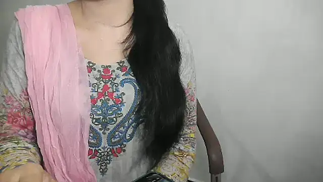 Snapshot of Chanchal--Navya chatting on 09/12/25, 01:33 Chanchal--Navya online show from 09/12/25, 01:33