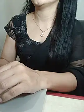 Snapshot of Chanchal--Navya chatting on 06/14/26, 06:31 Chanchal--Navya online show from 06/14/26, 06:31