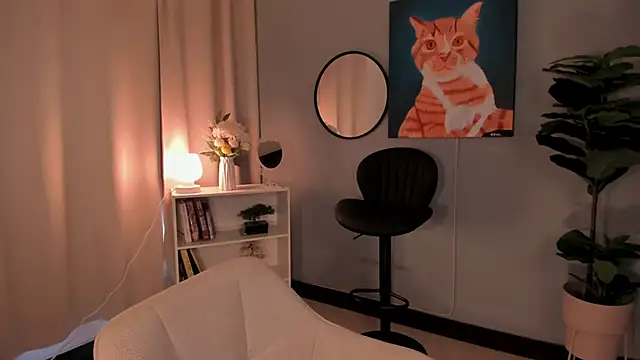 LiaPearce online show from 10/21/25, 12:04