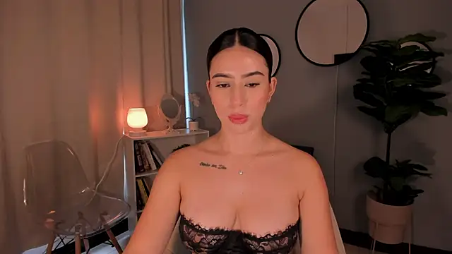 LiaPearce online show from 10/08/25, 12:28