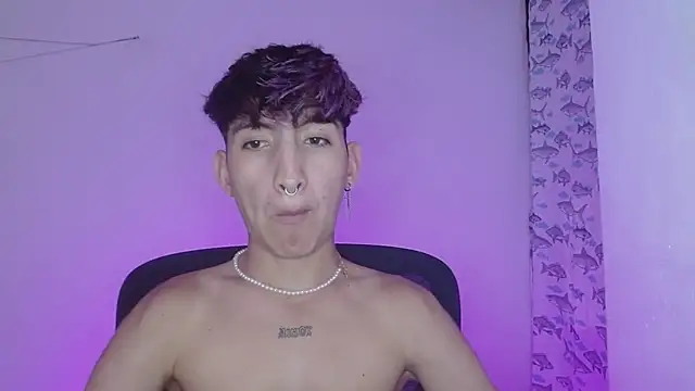 Snapshot of littlextreme chatting on 02/15/25, 01:53 littlextreme online show from 02/15/25, 01:53