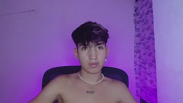 Snapshot of littlextreme chatting on 02/17/25, 03:58 littlextreme online show from 02/17/25, 03:58