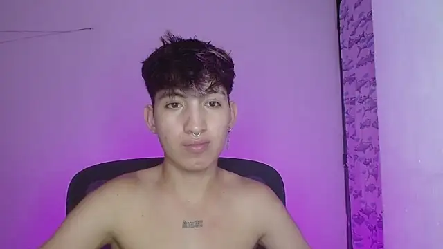 Snapshot of littlextreme chatting on 02/20/25, 03:45 littlextreme online show from 02/20/25, 03:45