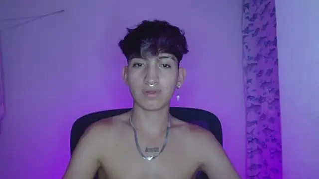 Snapshot of littlextreme chatting on 02/12/25, 04:33 littlextreme online show from 02/12/25, 04:33