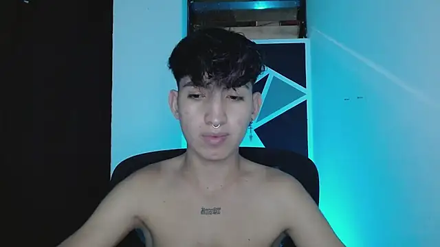 Snapshot of littlextreme chatting on 03/07/25, 01:31 littlextreme online show from 03/07/25, 01:31