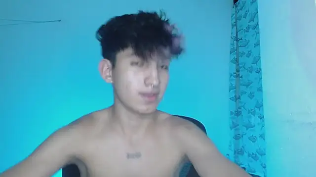 Snapshot of littlextreme chatting on 02/25/25, 08:36 littlextreme online show from 02/25/25, 08:36