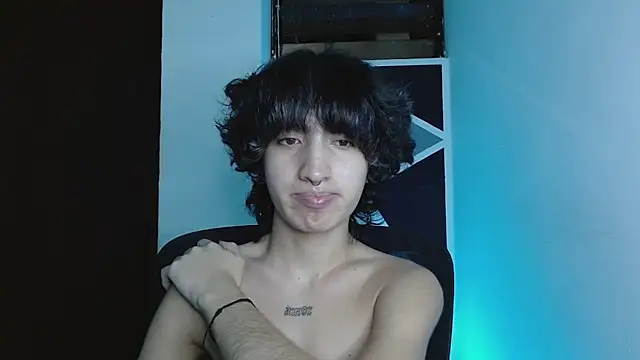 littlextreme online show from 04/24/26, 02:13
