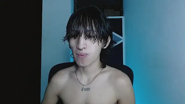 Snapshot of littlextreme chatting on 06/05/26, 01:21 littlextreme online show from 06/05/26, 01:21