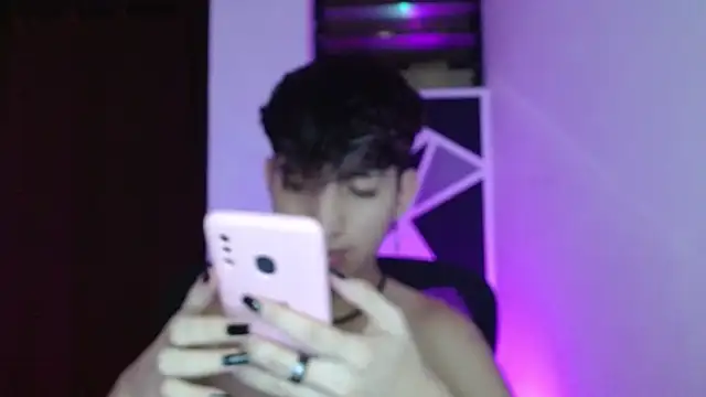 Snapshot of littlextreme chatting on 03/20/25, 12:30 littlextreme online show from 03/20/25, 12:30