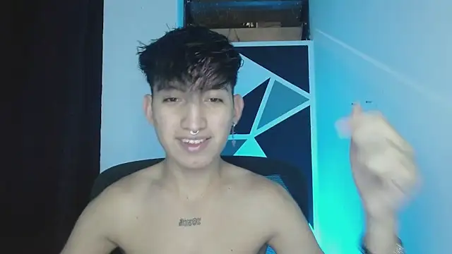 Snapshot of littlextreme chatting on 03/14/25, 02:10 littlextreme online show from 03/14/25, 02:10