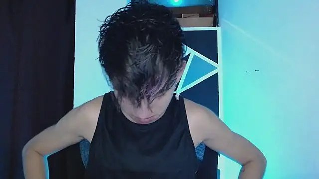 Snapshot of littlextreme chatting on 03/10/25, 01:01 littlextreme online show from 03/10/25, 01:01