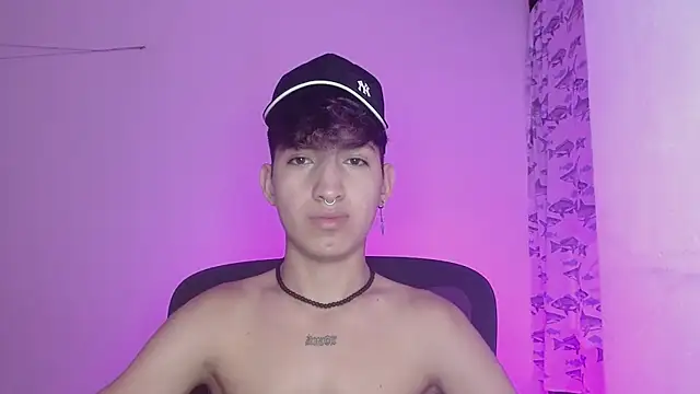 Snapshot of littlextreme chatting on 02/26/25, 03:14 littlextreme online show from 02/26/25, 03:14