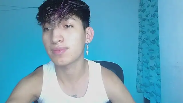 Snapshot of littlextreme chatting on 02/24/25, 02:08 littlextreme online show from 02/24/25, 02:08