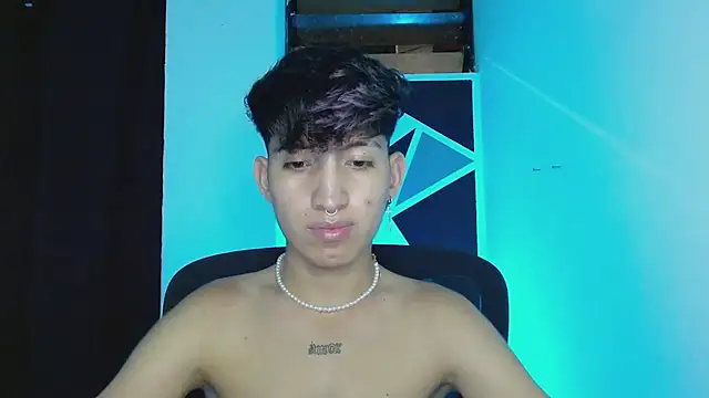 Snapshot of littlextreme chatting on 03/06/25, 03:02 littlextreme online show from 03/06/25, 03:02