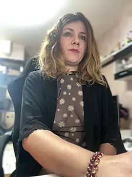 Snapshot of DaisyVibesss chatting on 01/10/25, 08:40 DaisyVibesss online show from 01/10/25, 08:40