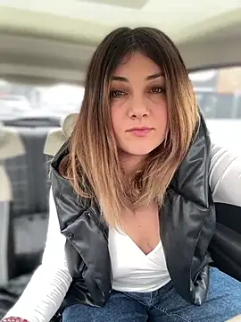 Snapshot of DaisyVibesss chatting on 03/21/25, 11:33 DaisyVibesss online show from 03/21/25, 11:33