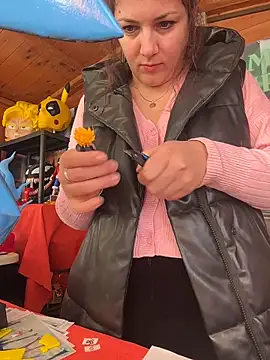 DaisyVibesss online show from 12/21/25, 10:28