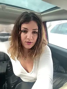 Snapshot of DaisyVibesss chatting on 01/28/25, 11:17 DaisyVibesss online show from 01/28/25, 11:17