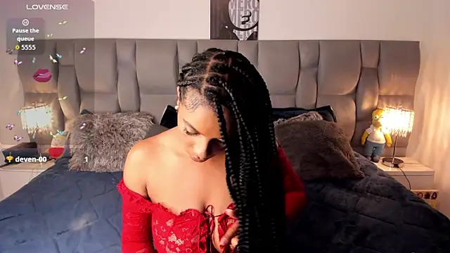 Nickytouse online show from 12/17/25, 11:32