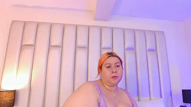 aandreaperez online show from 12/05/25, 11:42