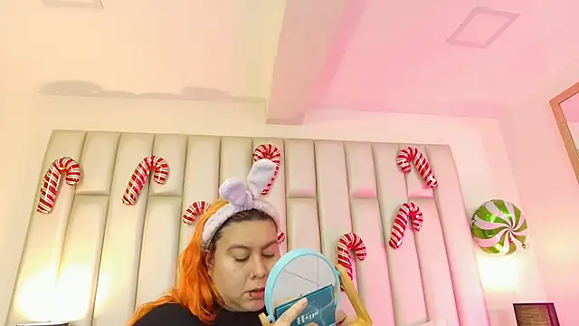 aandreaperez online show from 12/22/25, 11:54