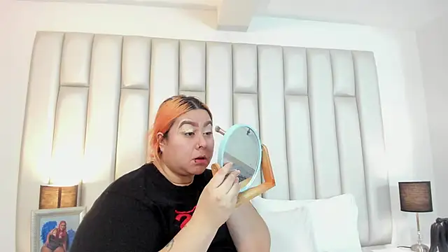 aandreaperez online show from 10/25/25, 11:53