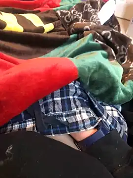 Hugetings online show from 02/14/25, 08:26