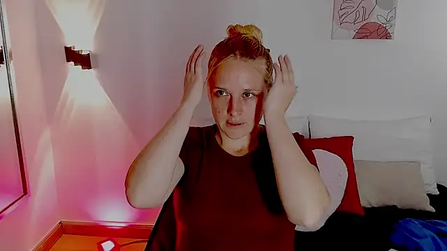 EmilySumer online show from 05/15/26, 10:19