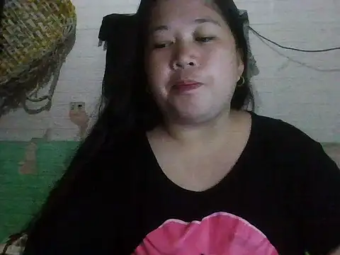 hotsexylyn online show from 12/02/25, 08:49