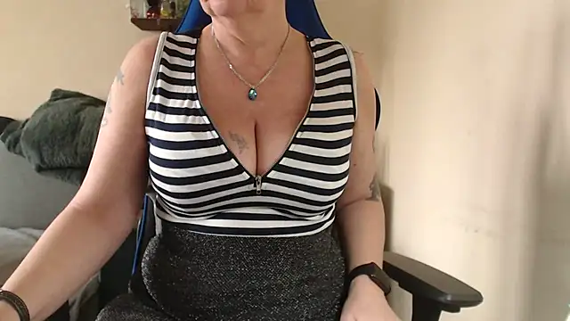 Diablica41 online show from 11/25/25, 09:42