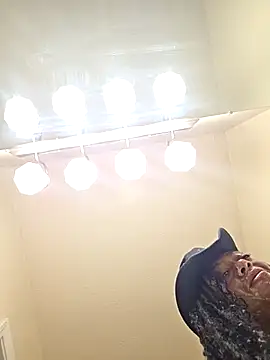 Snapshot of StallionMilf chatting on 10/28/25, 02:27 StallionMilf online show from 10/28/25, 02:27