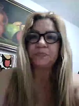 Snapshot of gisela27 chatting on 03/03/25, 02:22 gisela27 online show from 03/03/25, 02:22