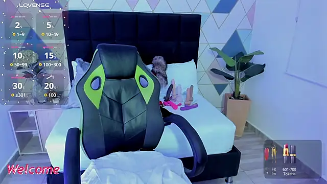 gisela27 online show from 10/29/25, 12:48