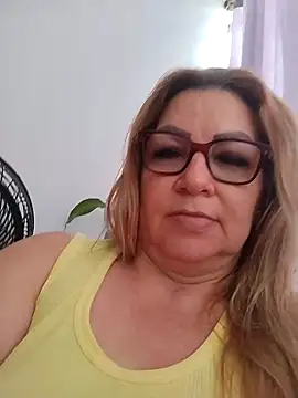 Snapshot of gisela27 chatting on 09/21/25, 06:13 gisela27 online show from 09/21/25, 06:13