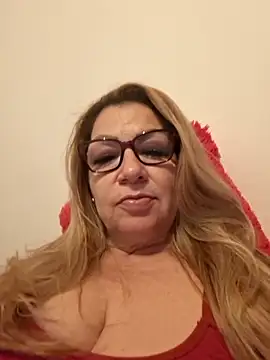 Snapshot of gisela27 chatting on 05/11/26, 03:41 gisela27 online show from 05/11/26, 03:41
