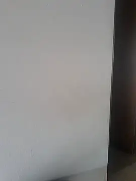 Snapshot of ale_cam chatting on 09/10/25, 06:51 ale cam online show from 09/10/25, 06:51